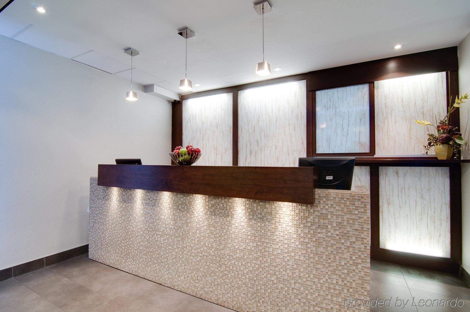La Tour Belvedѐre Otel Montréal İç mekan fotoğraf